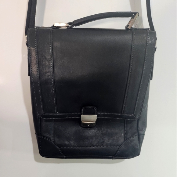 Wilson Leather satchel/crossbody/ messenger/ bag. - Picture 1 of 15